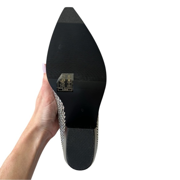 Amazing Lace New Black Silver Metallic Rhinestone Concert Festival Boots- Size 8 - Picture 3 of 7